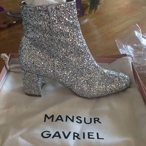 walking on a cloud blundstone